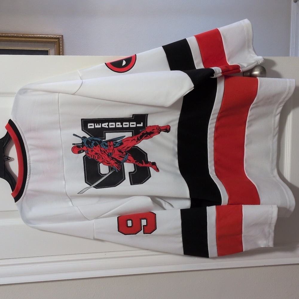 Deadpool Hockey Jersey - Picture 5 of 6